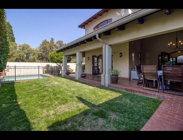 4 BEDROOM HOUSE TO LET IN LONEHILL